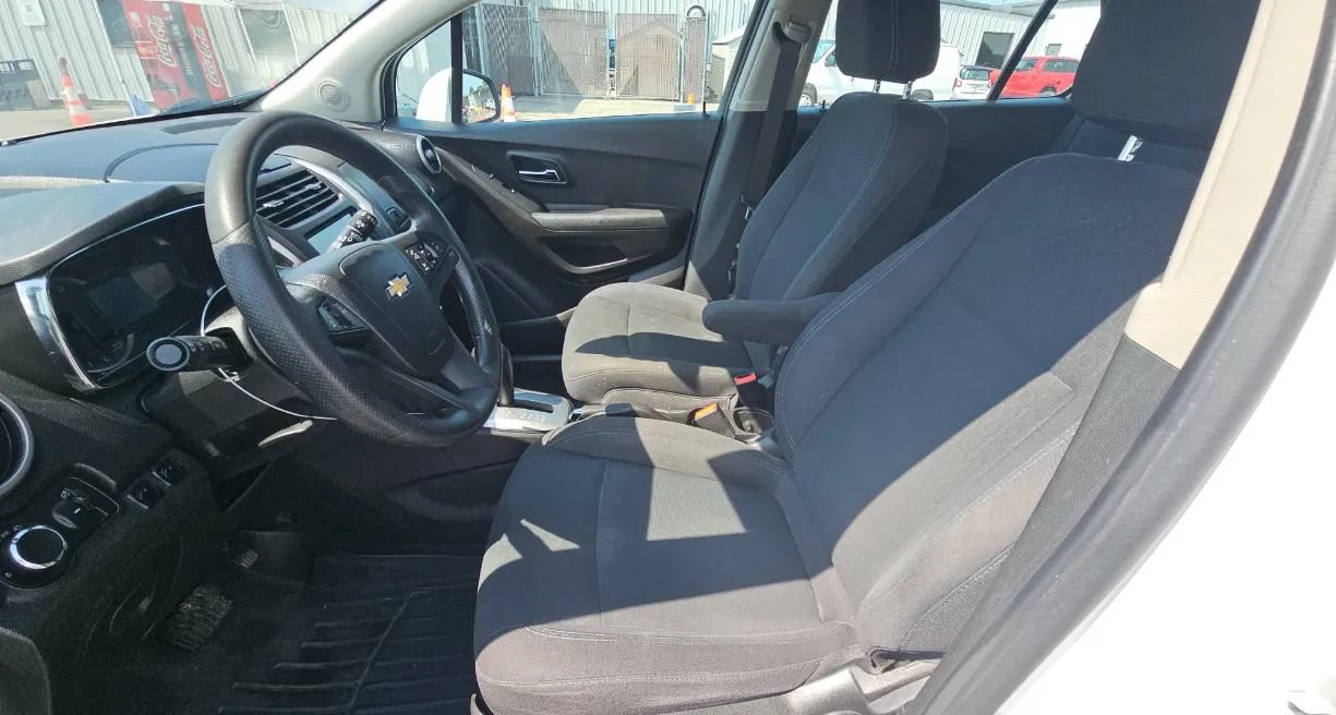 Used 2016 Chevrolet Trax LS AWD/4WD image 5
