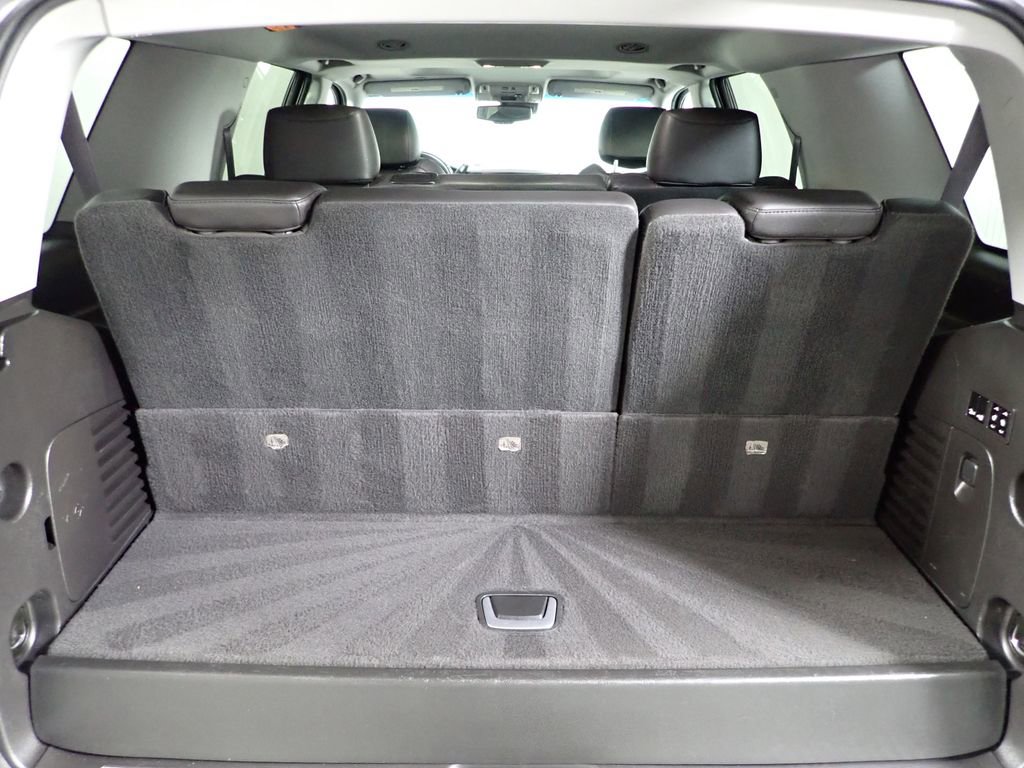 Used 2016 Cadillac Escalade Luxury image 18