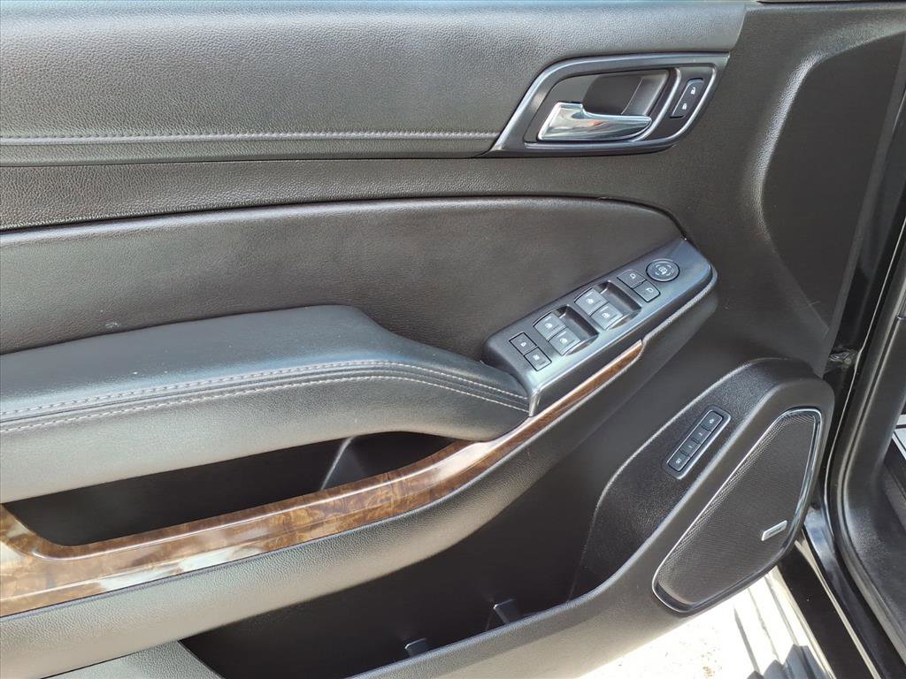 Used 2020 Chevrolet Suburban LT image 7