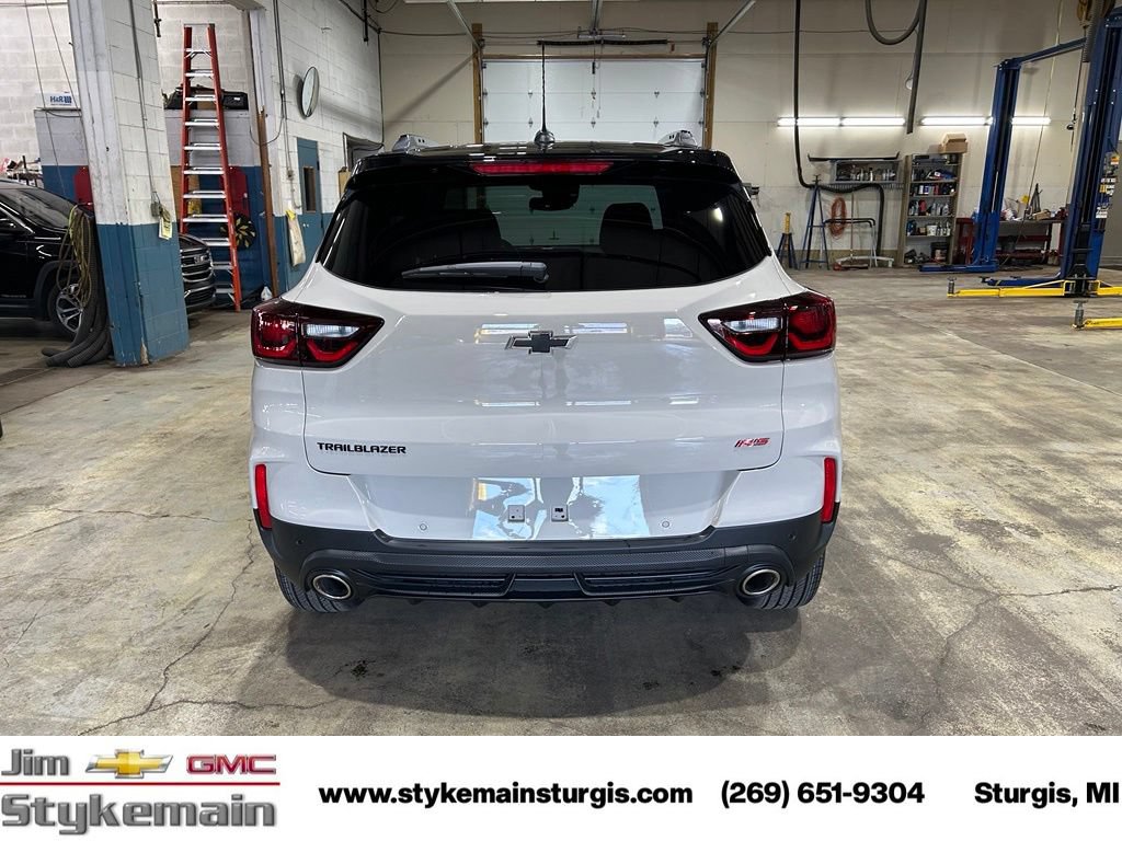 New 2026 Chevrolet TrailBlazer RS w/ Convenience Package FWD image 9