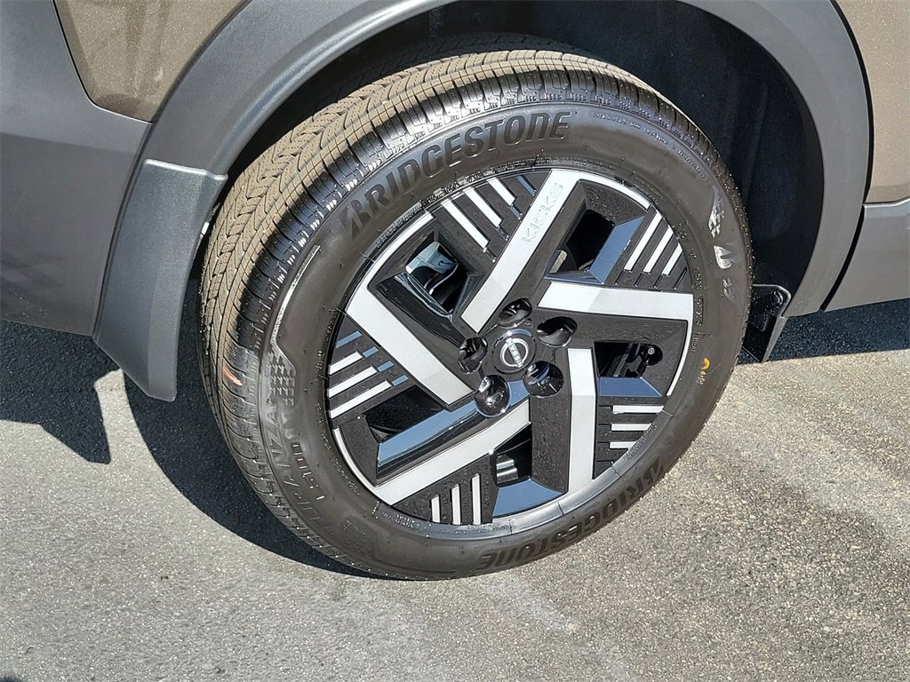 New 2026 Nissan Kicks SV image 3