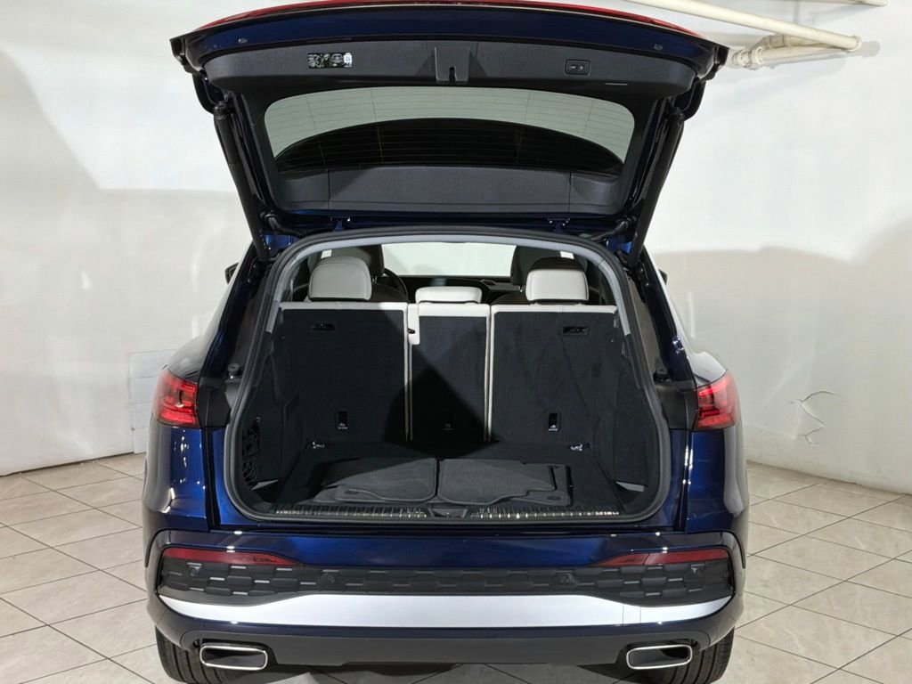 Certified 2025 Audi Q5 Premium w/ Convenience Package image 25