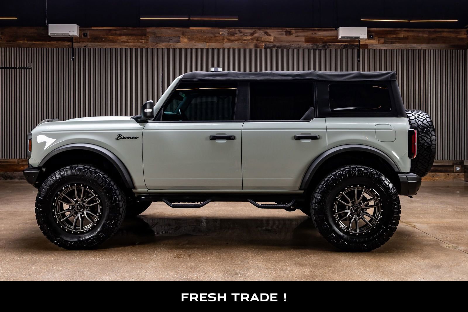 Used 2021 Ford Bronco Badlands AWD/4WD image 5