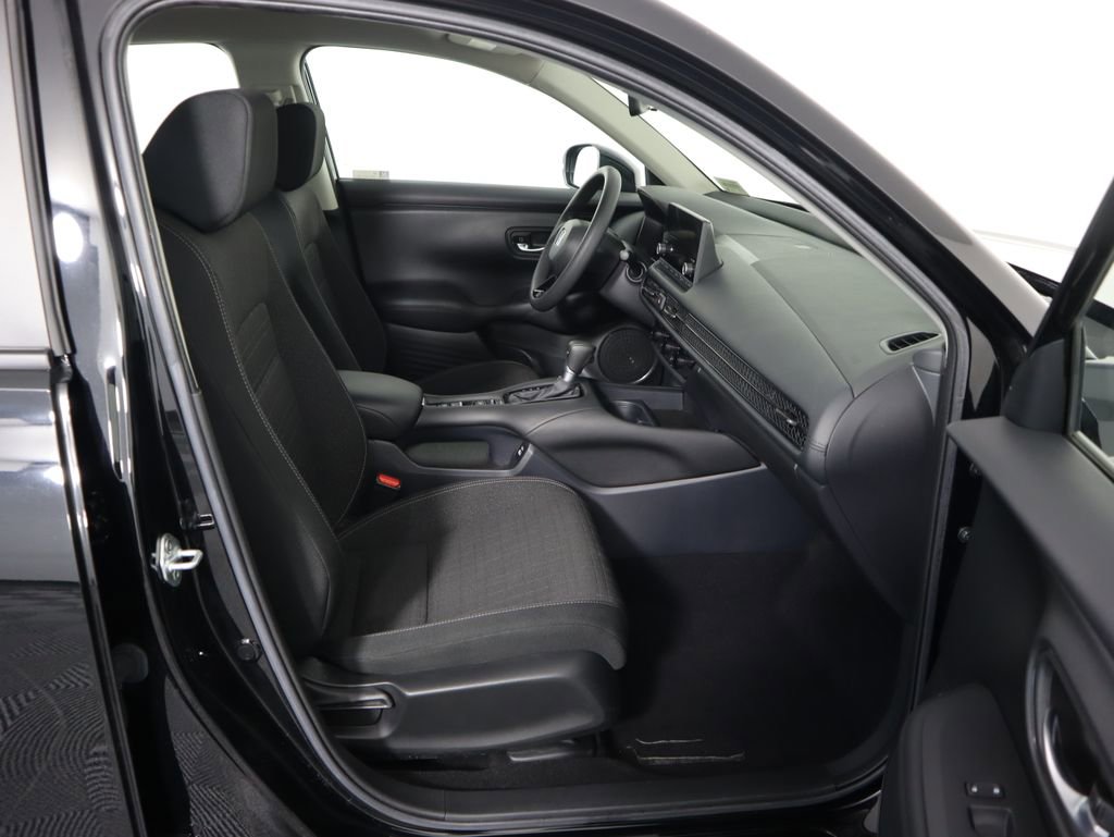Certified 2023 Honda HR-V LX image 20