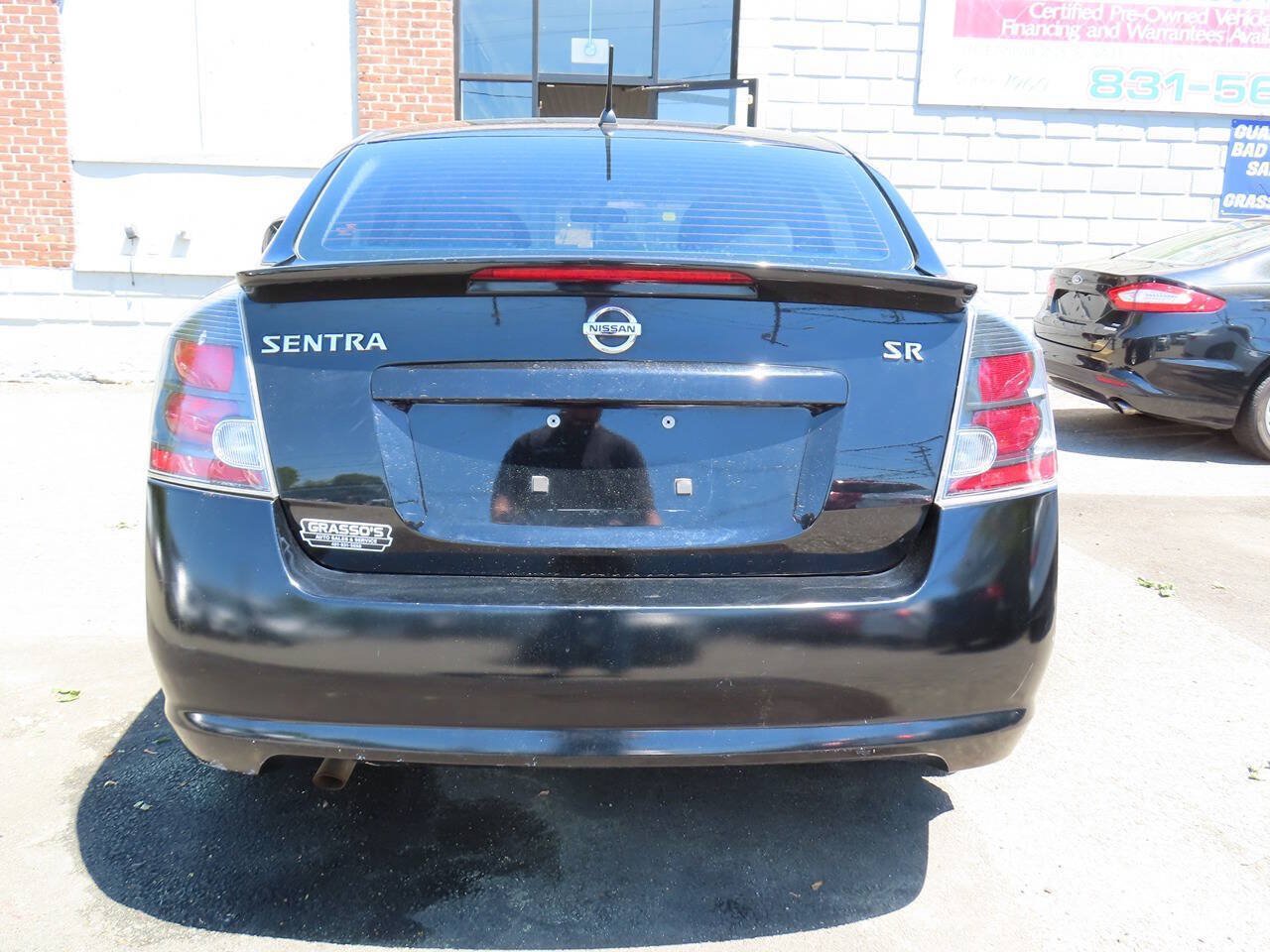 Used 2011 Nissan Sentra 2.0 SR w/ Convenience Pkg FWD image 8