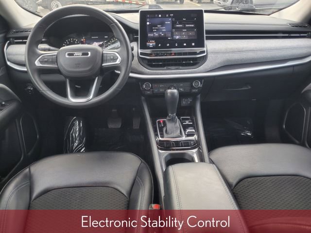 Used 2022 Jeep Compass Latitude AWD/4WD image 33