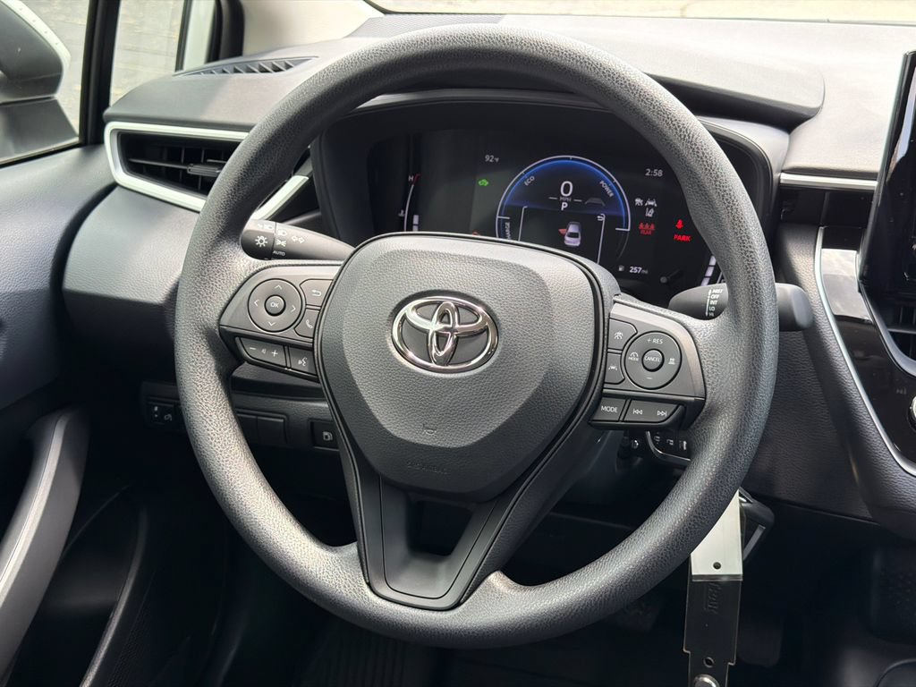 Used 2026 Toyota Corolla LE FWD image 28
