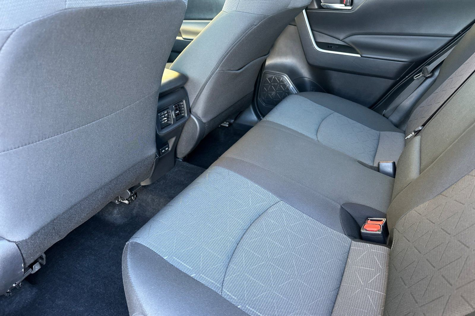 Used 2024 Toyota RAV4 XLE w/ Convenience Package AWD/4WD image 14