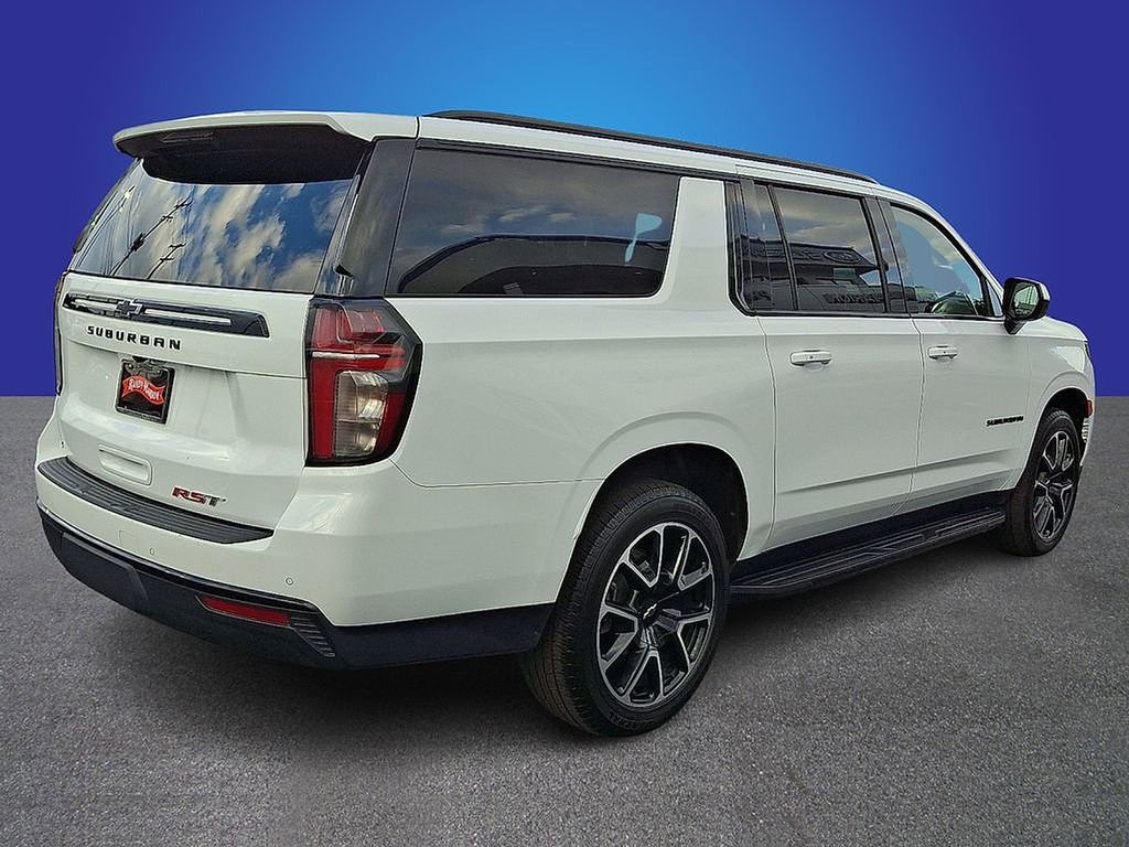 Used 2024 Chevrolet Suburban RST image 4