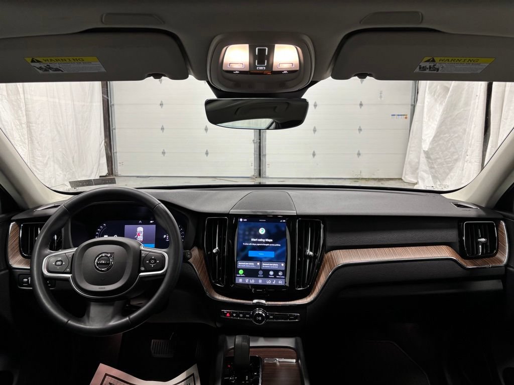 Used 2022 Volvo XC60 B5 Momentum w/ Climate Package AWD/4WD image 36