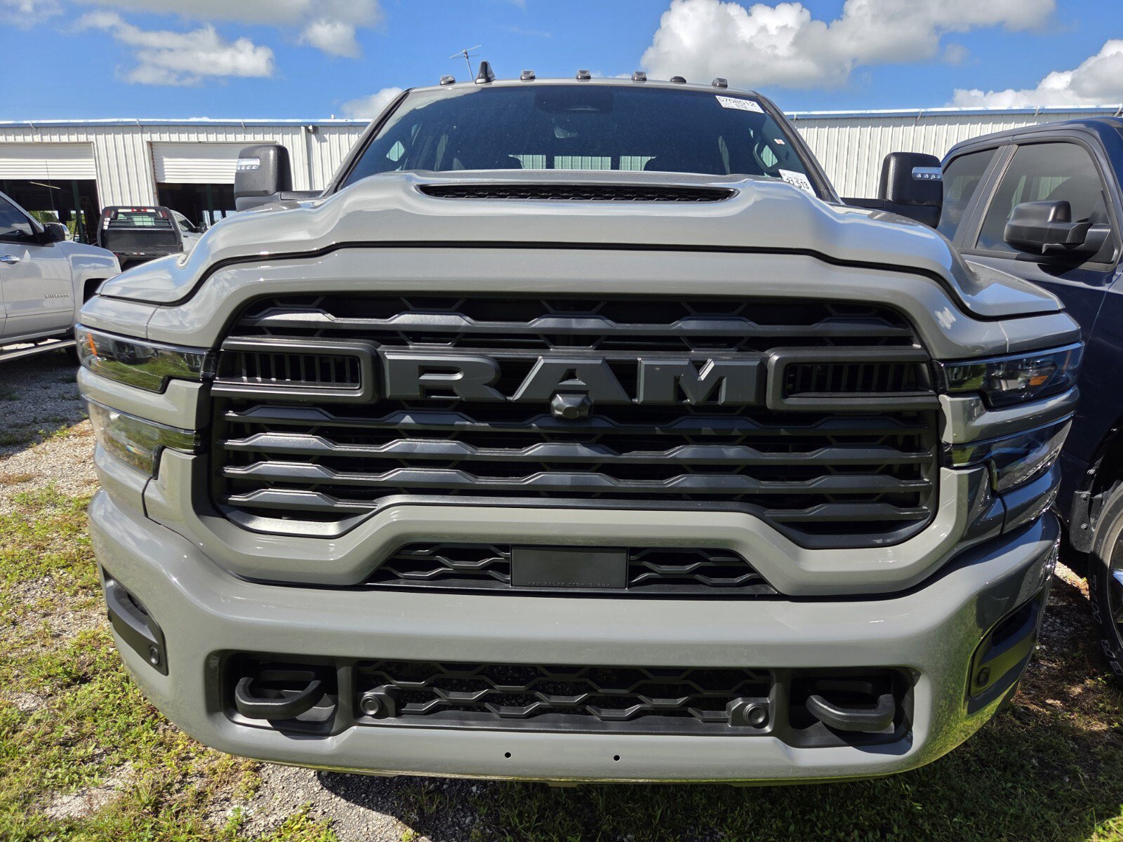 Used 2026 RAM 2500 Tradesman AWD/4WD image 2
