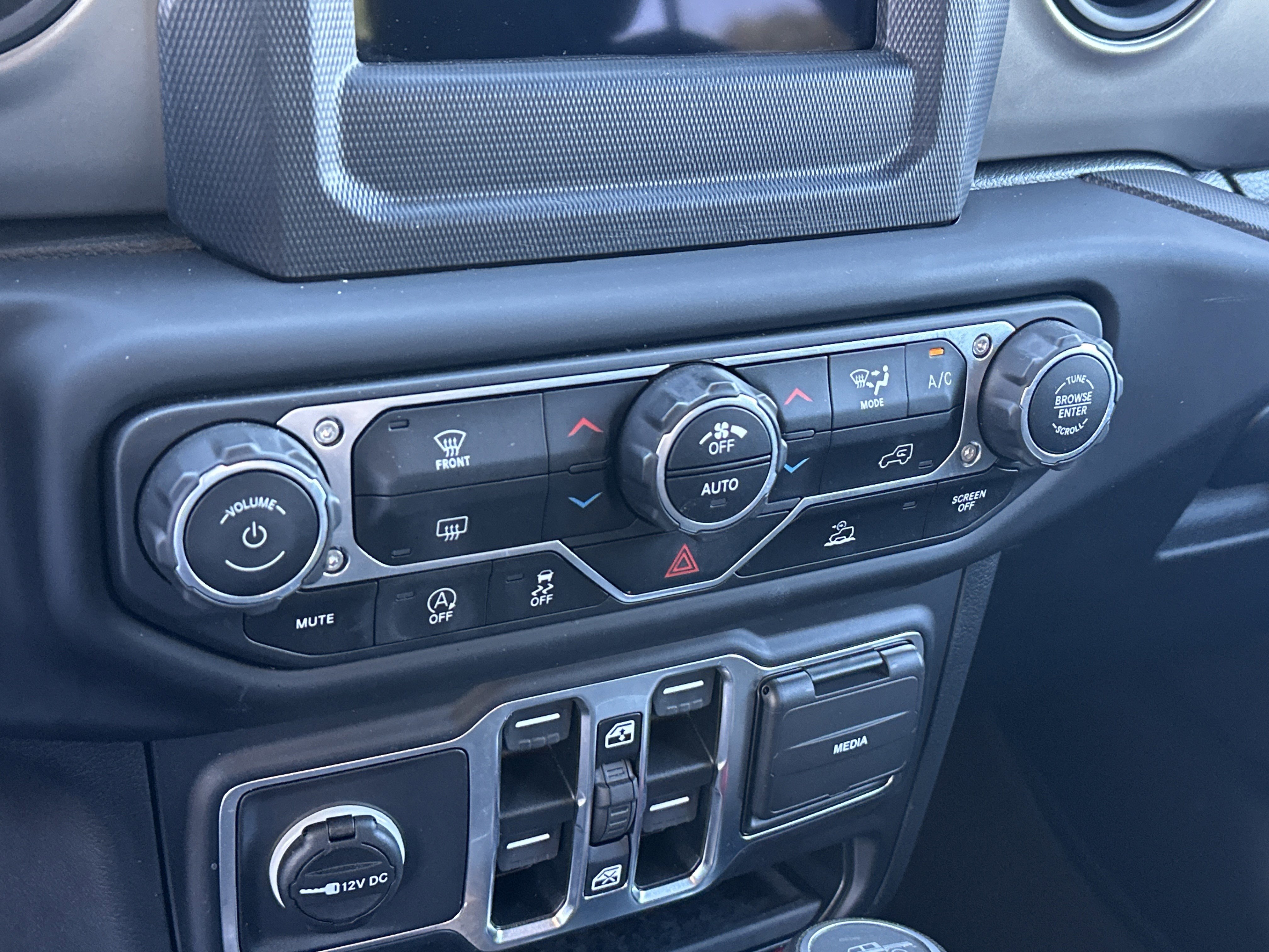 Used 2021 Jeep Gladiator Sport image 26