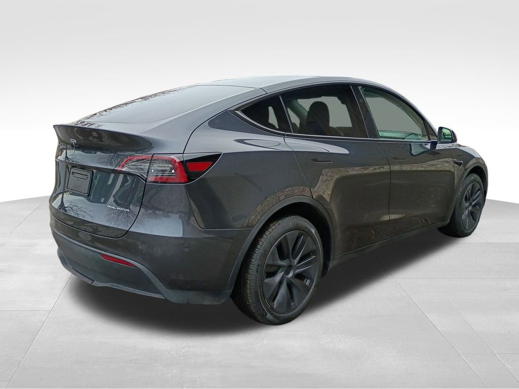 Used 2025 Tesla Model Y Long Range image 5