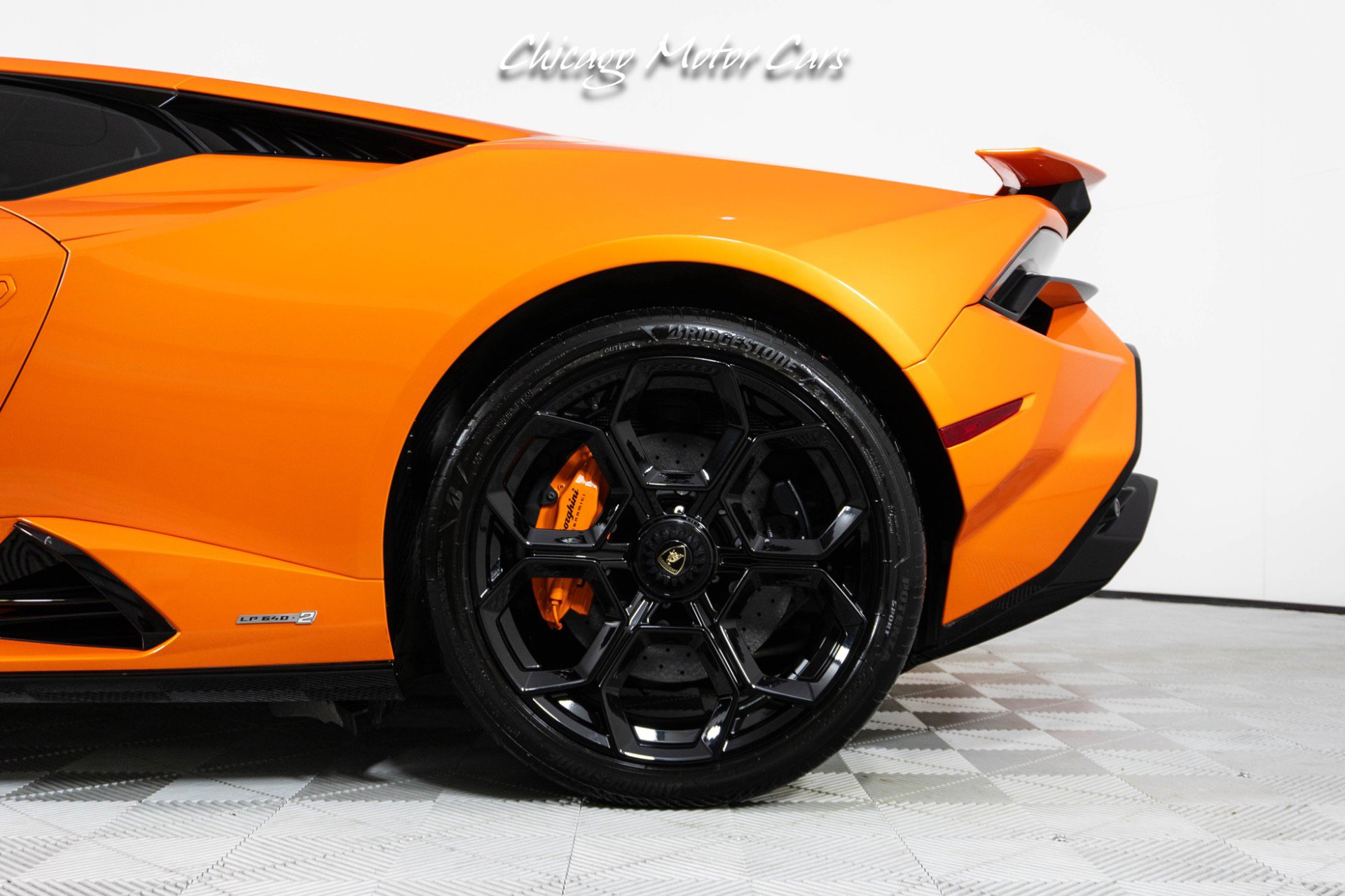 Used 2023 Lamborghini Huracan Tecnica image 3