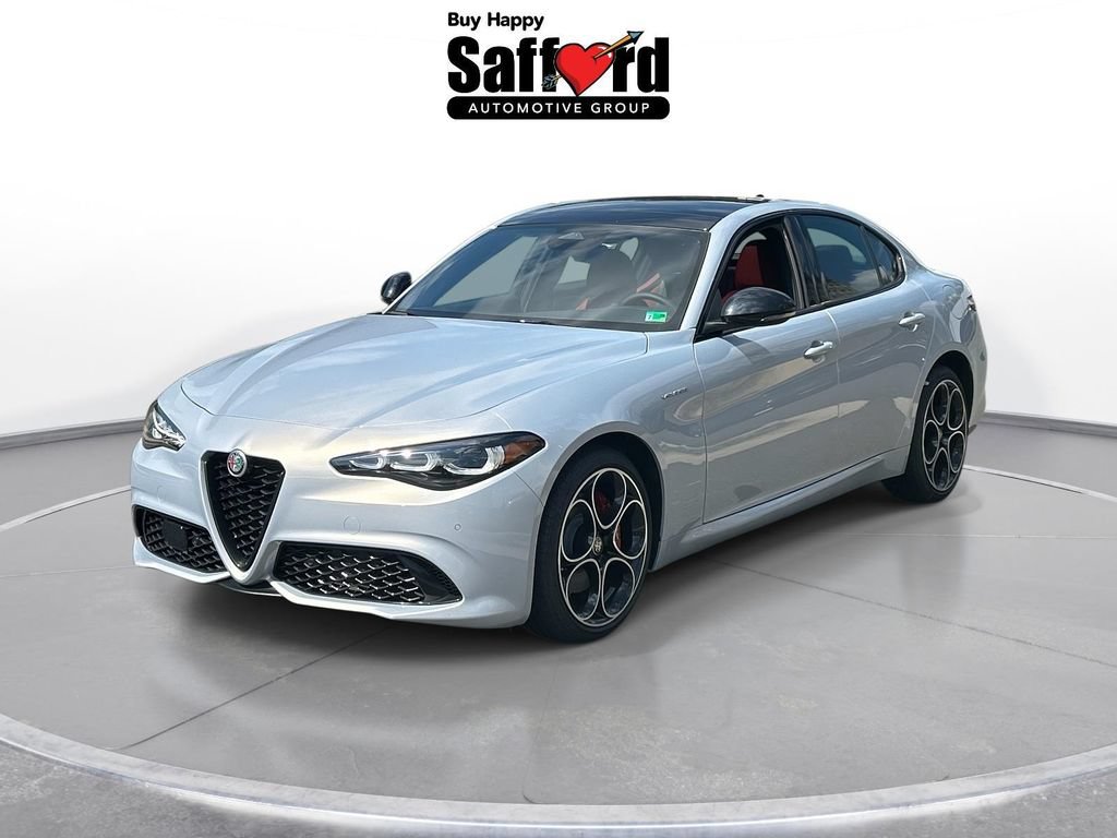 New 2025 Alfa Romeo Giulia AWD image 1
