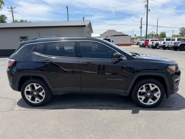 Used 2018 Jeep Compass Limited AWD/4WD image 5