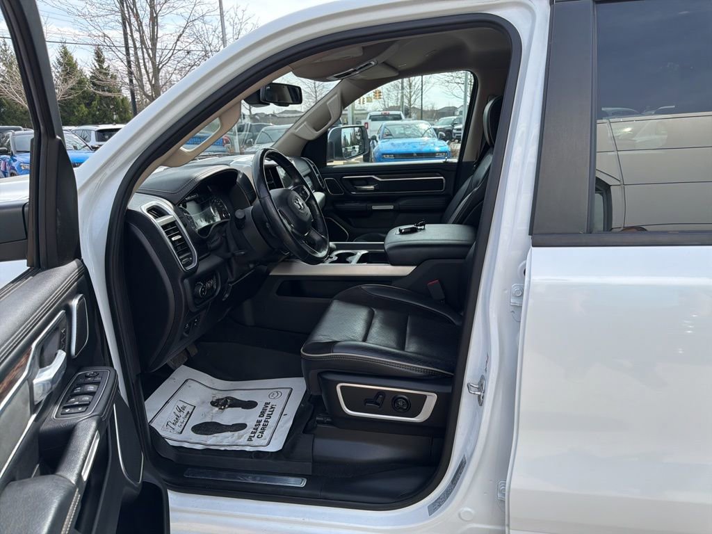 Used 2019 RAM 1500 Laramie AWD/4WD image 7