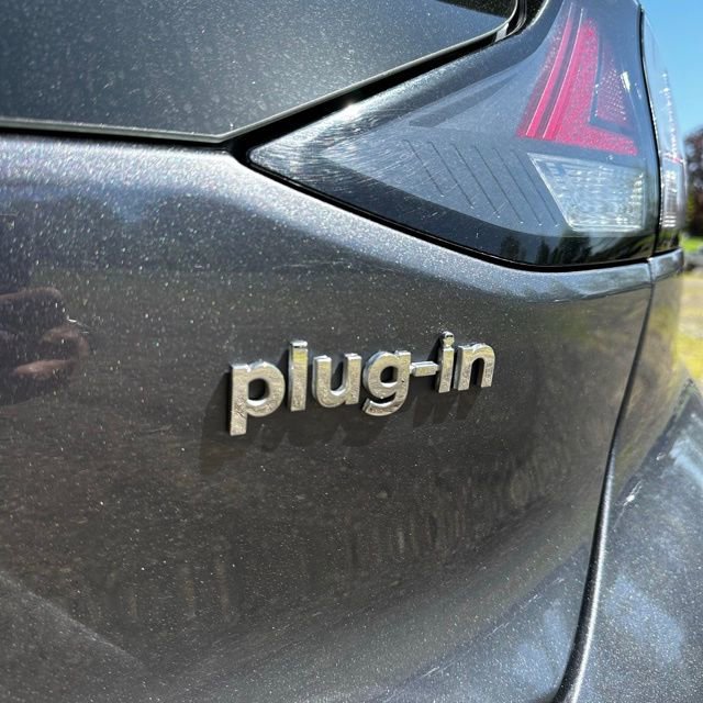 Used 2020 Hyundai Ioniq SEL FWD image 13