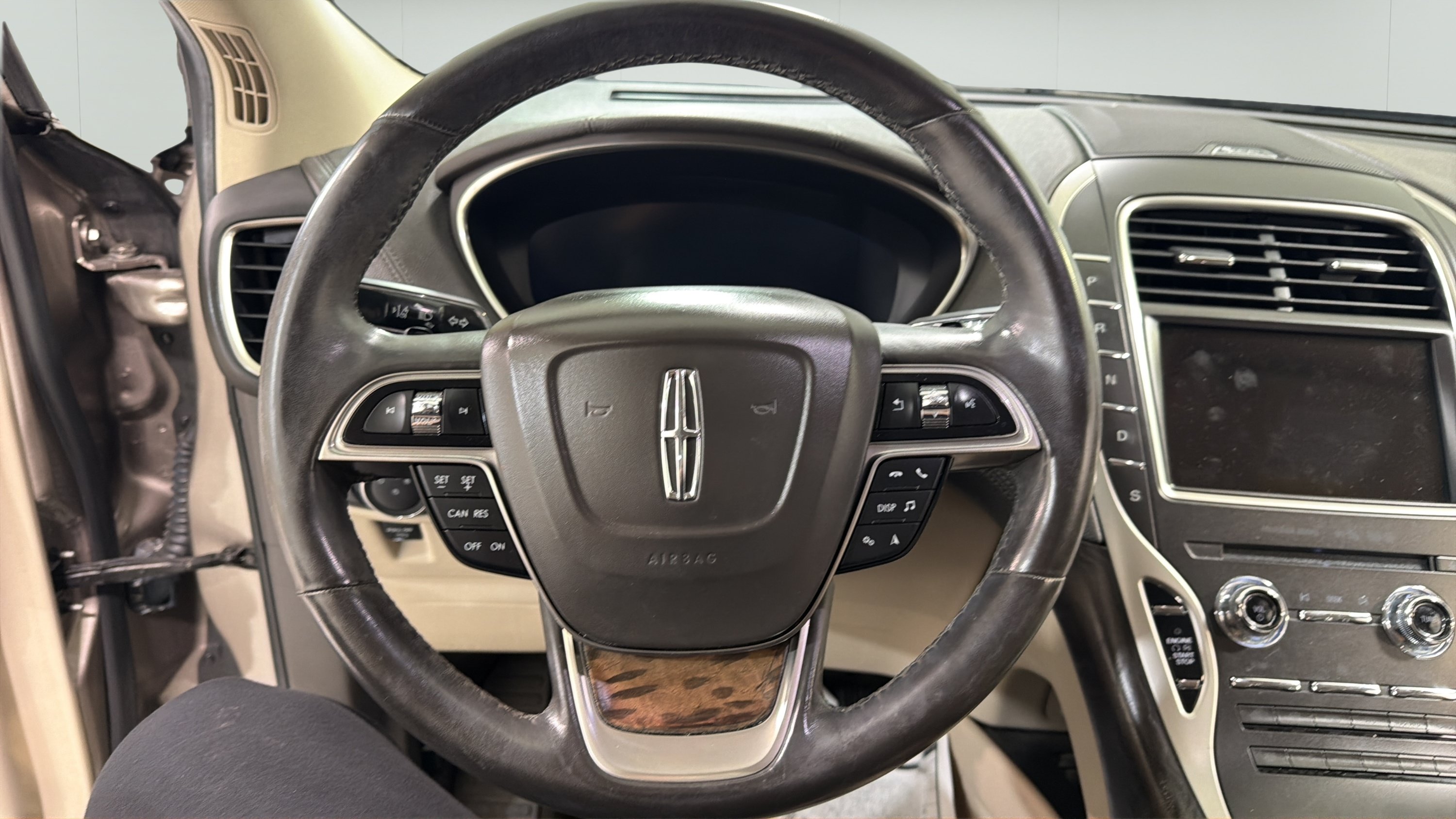 Used 2020 Lincoln Nautilus Reserve AWD/4WD image 12