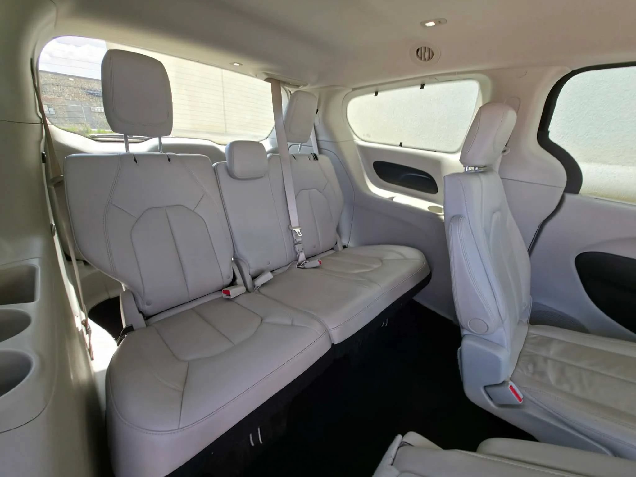 Used 2017 Chrysler Pacifica Touring-L FWD image 14