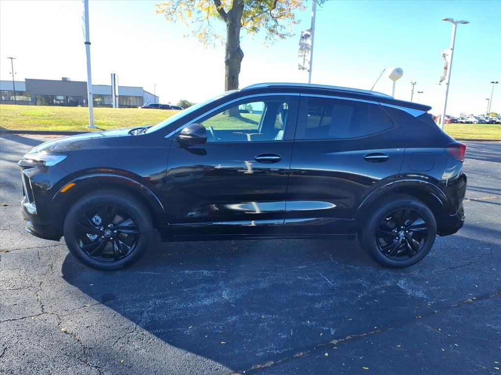 Used 2025 Buick Encore GX Sport Touring w/ Comfort Package image 4