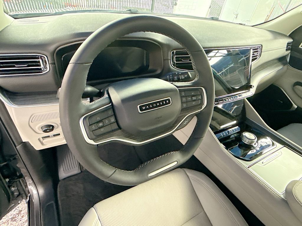 New 2024 Jeep Wagoneer Series II w/ Flexible Seating Group RWD image 11