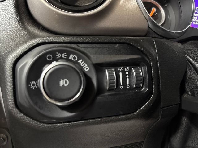 Used 2020 Jeep Wrangler Unlimited Sport AWD/4WD image 14