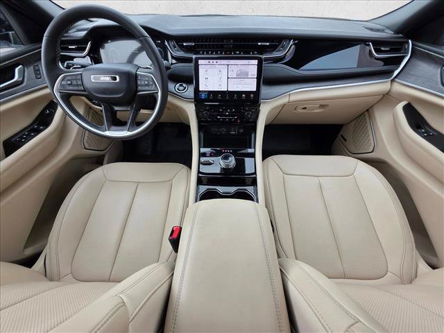 Used 2023 Jeep Grand Cherokee L Limited w/ Luxury Tech Group II AWD/4WD image 13