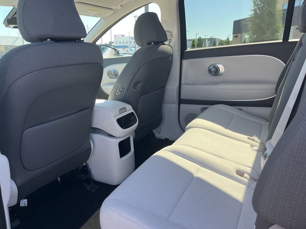 New 2026 Hyundai Ioniq 9 SE image 11