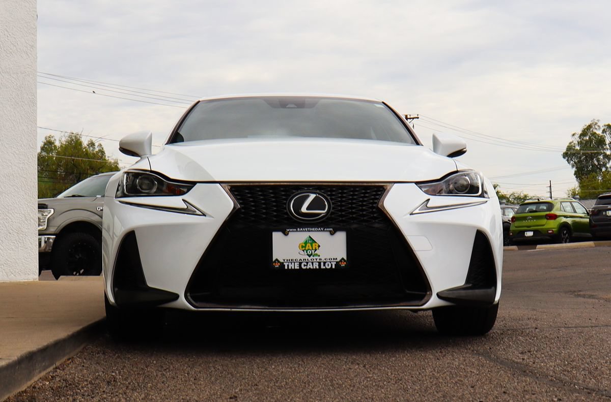 Used 2018 Lexus IS 300 F Sport w/ F Sport Package RWD image 17