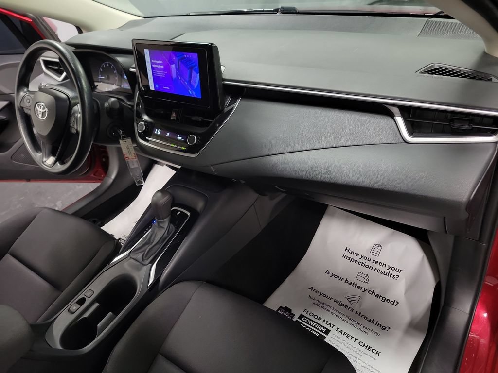 Used 2024 Toyota Corolla LE FWD image 31