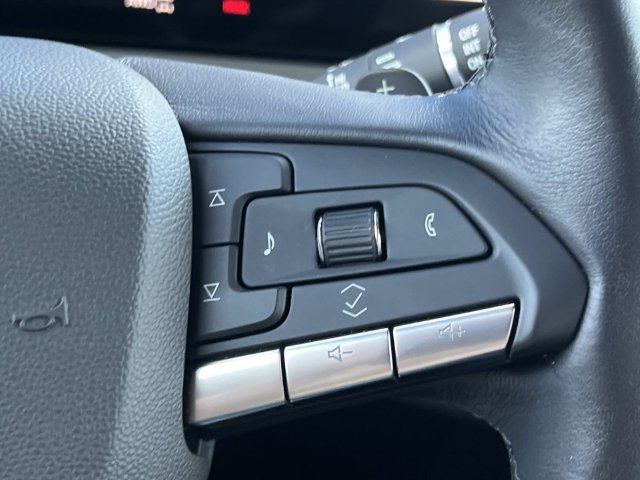 Certified 2025 Cadillac XT4 Premium Luxury AWD/4WD image 28