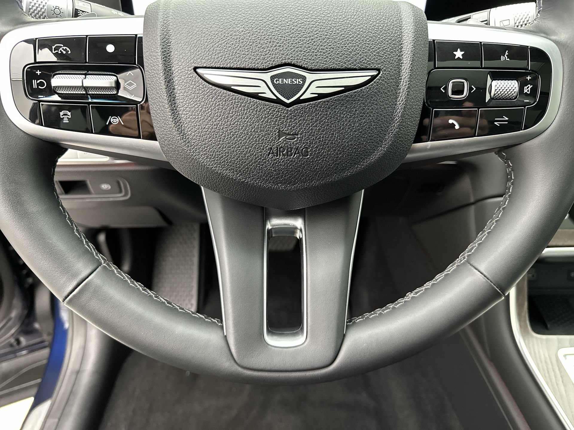 Certified 2026 Genesis GV80 3.5T Advanced AWD/4WD image 14