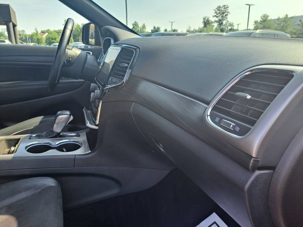 Used 2021 Jeep Grand Cherokee Laredo X AWD/4WD image 34