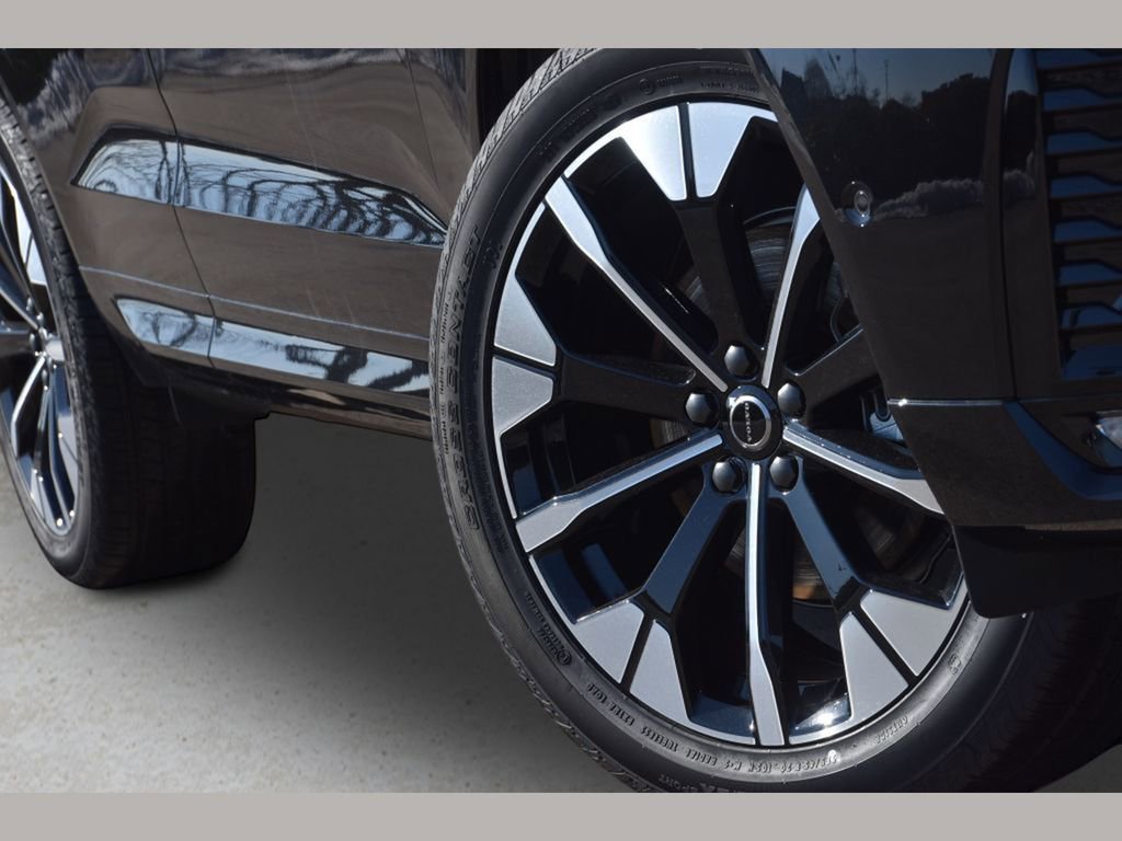 New 2026 Volvo XC60 B5 Plus w/ Protection Package Premier image 9