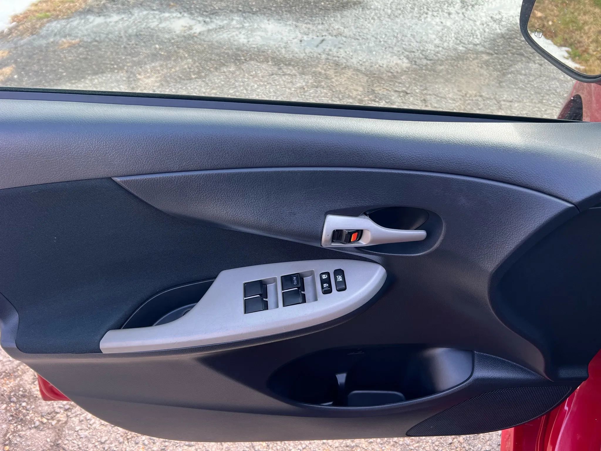 Used 2013 Toyota Corolla S w/ Premium Pkg image 17