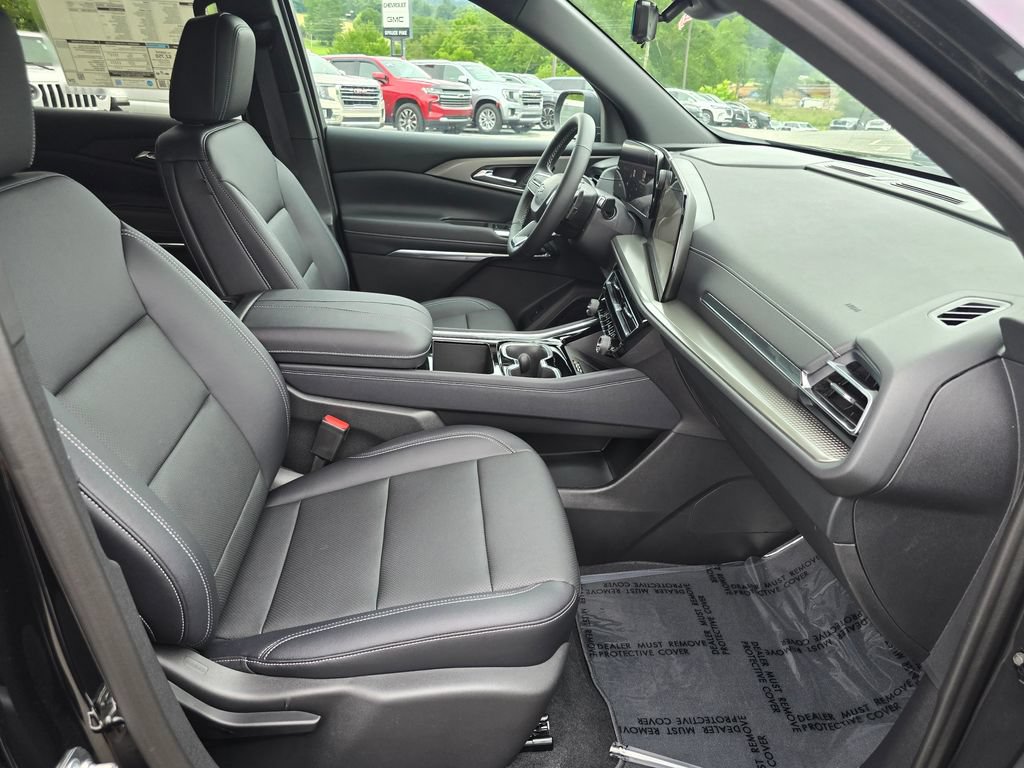 New 2026 Chevrolet Traverse LT w/ Midnight/Sport Edition FWD image 28