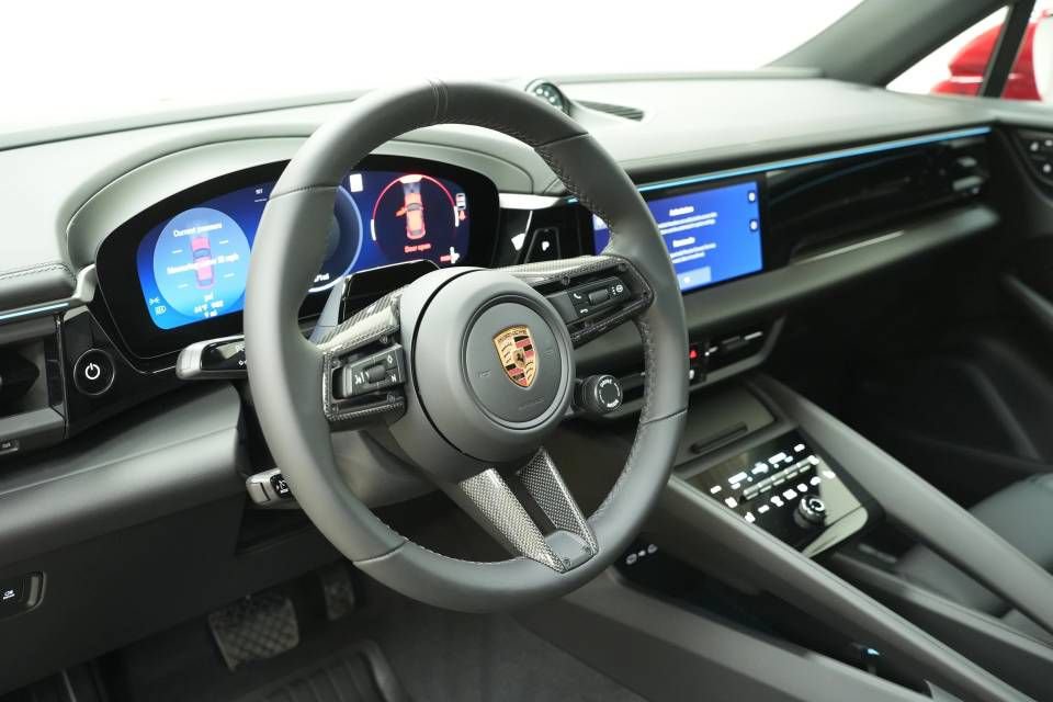 New 2026 Porsche Macan 4 Electric AWD/4WD image 4