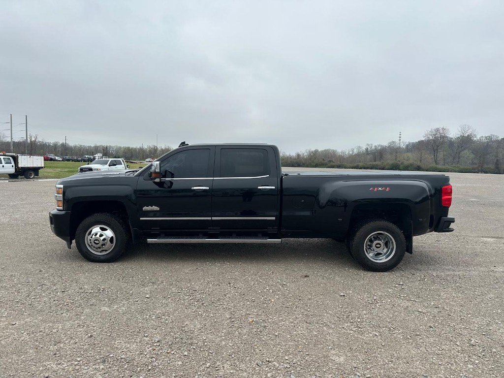 Used 2018 Chevrolet Silverado 3500 High Country w/ Duramax Plus Package AWD/4WD image 4