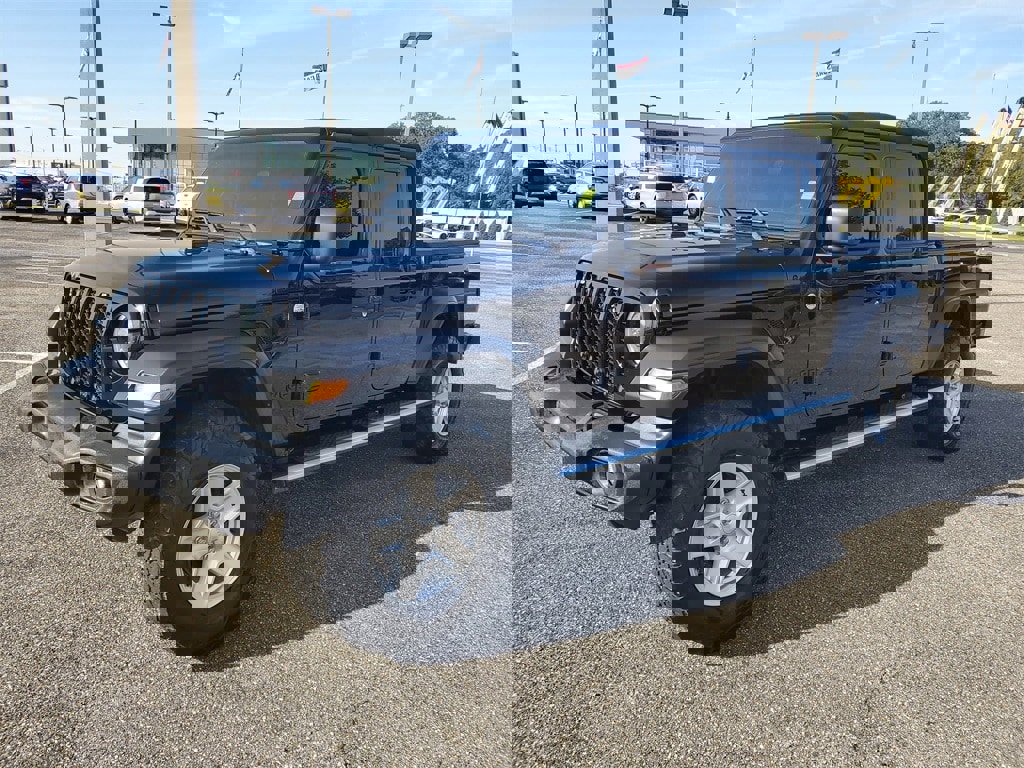 Used 2020 Jeep Gladiator Sport w/ Quick Order Package 24S image 2