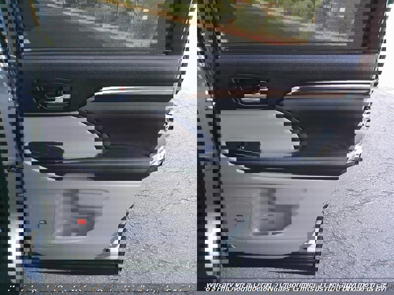 Used 2015 Toyota Highlander Limited image 29