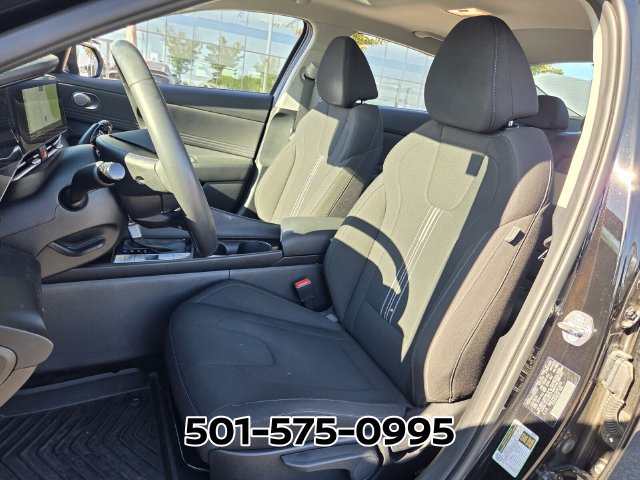 Used 2025 Hyundai Elantra SEL FWD image 8