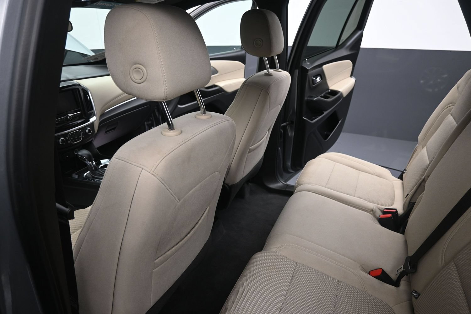 Used 2023 Chevrolet Traverse LS AWD/4WD image 15
