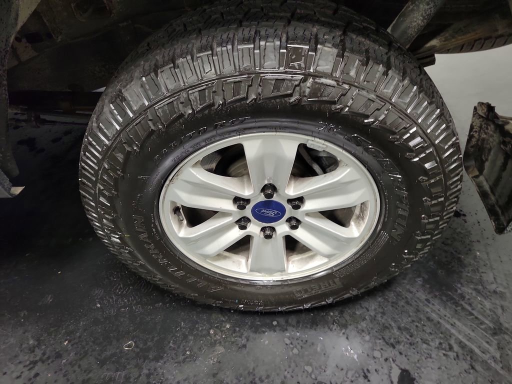 Used 2017 Ford F150 XLT image 11