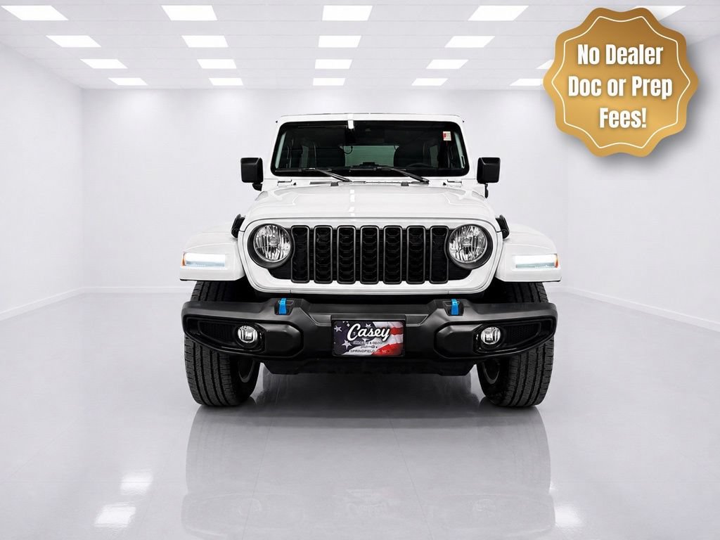 Used 2024 Jeep Wrangler Unlimited w/ Convenience Group AWD/4WD image 3