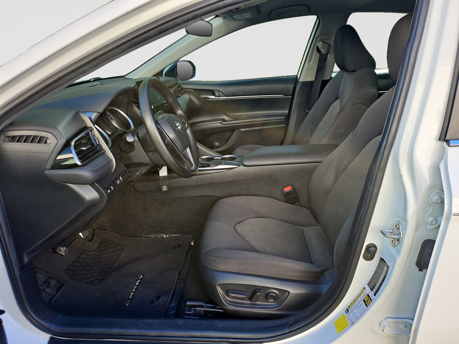 Used 2022 Toyota Camry LE FWD image 20