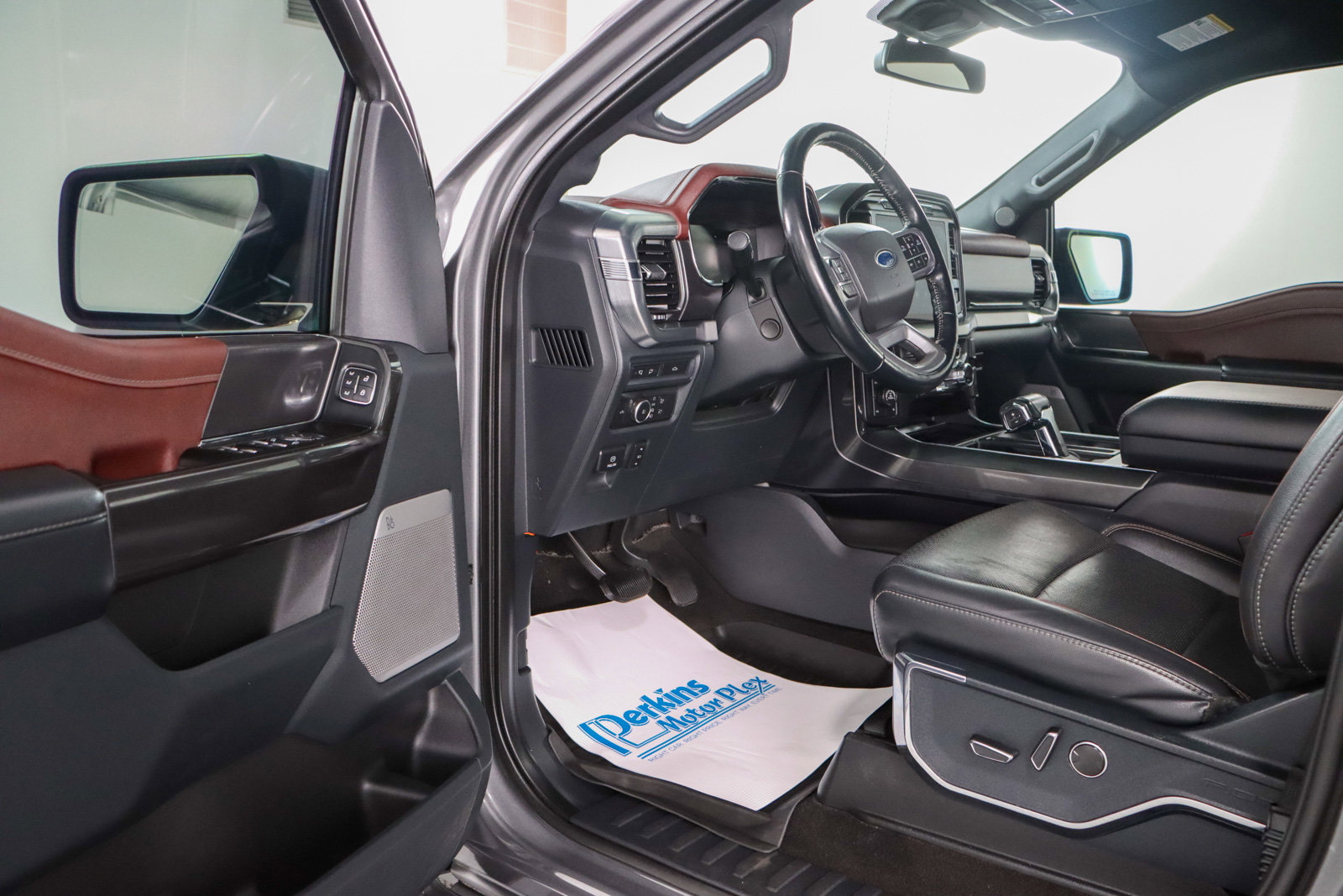 Used 2021 Ford F150 Lariat w/ Equipment Group 502A High image 4