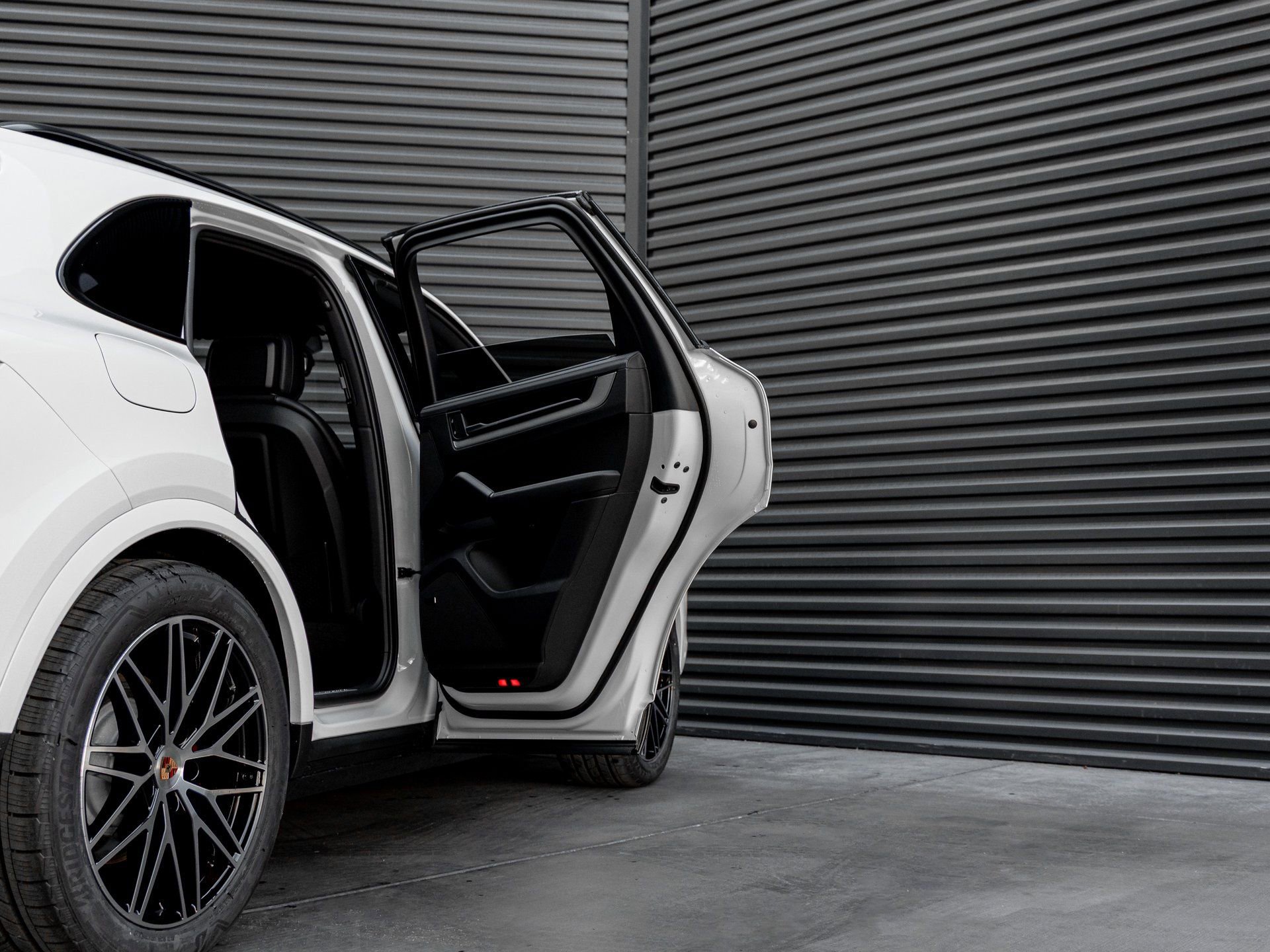 New 2026 Porsche Cayenne S image 33