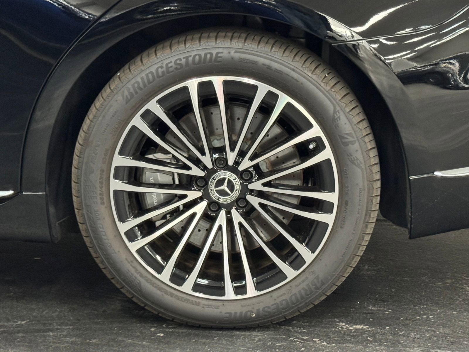 Used 2024 Mercedes-Benz S 580e 4MATIC Sedan image 16
