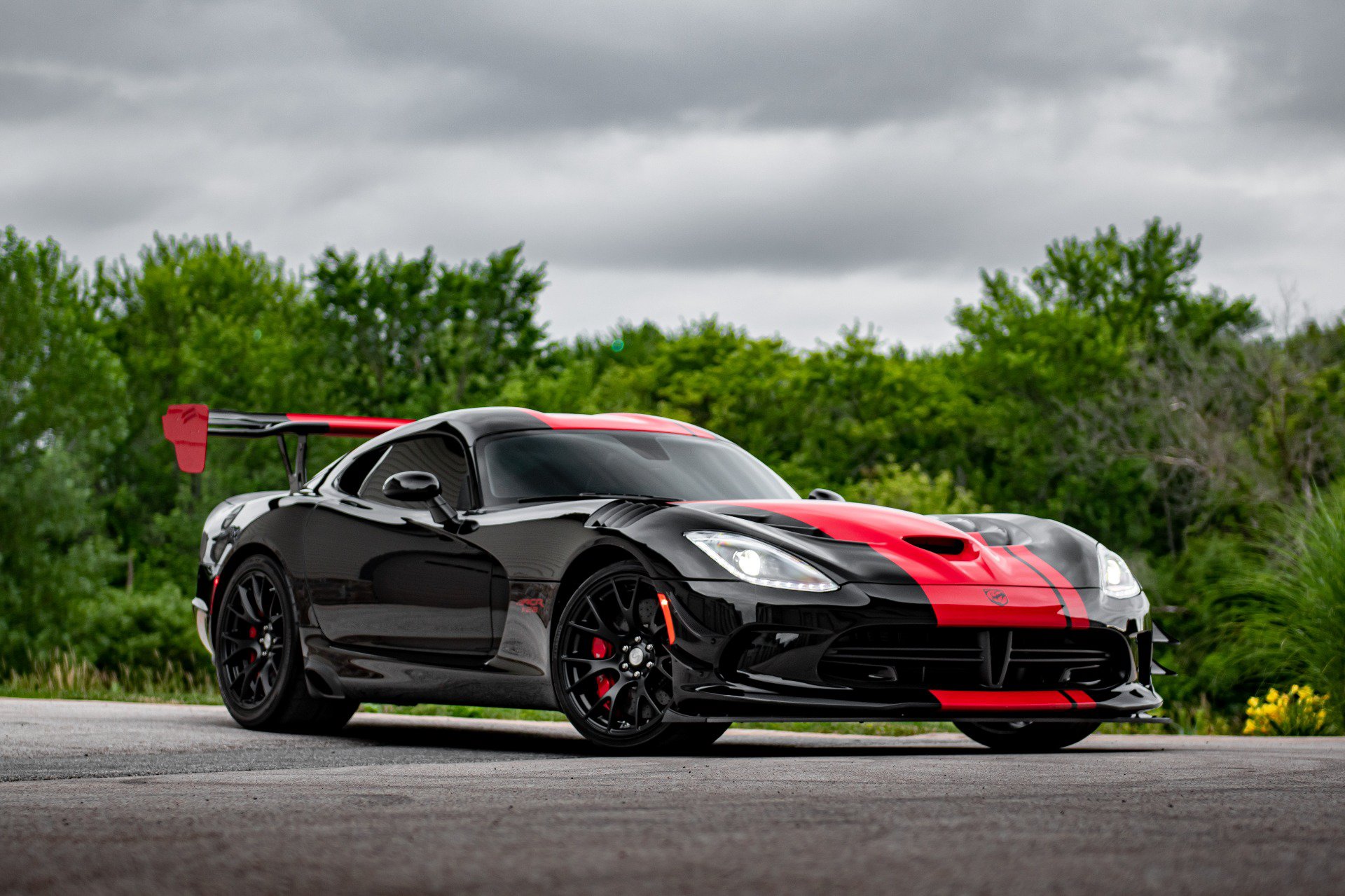 Used 2017 Dodge Viper GTC w/ ACR Package RWD image 2